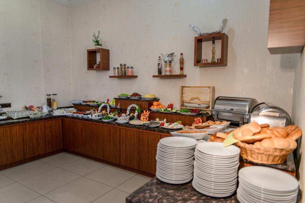 Kristal Otel Adana Exterior foto